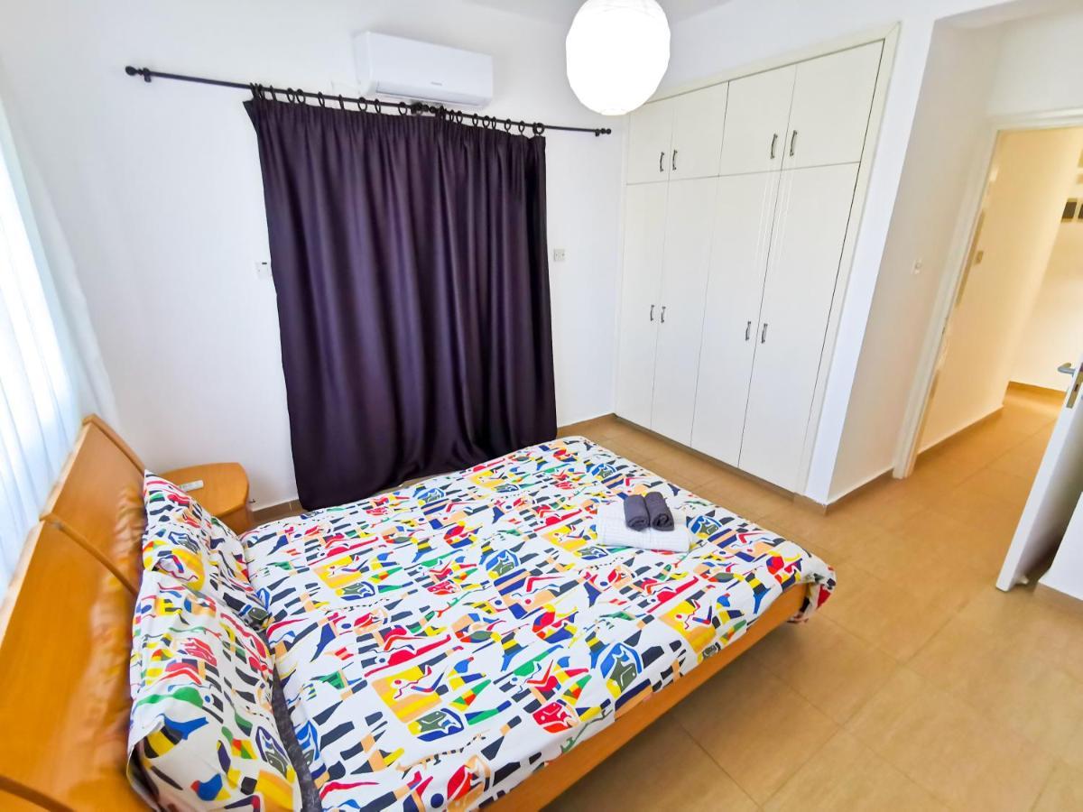 Off Course Seaview Apartment Larnaca Ngoại thất bức ảnh